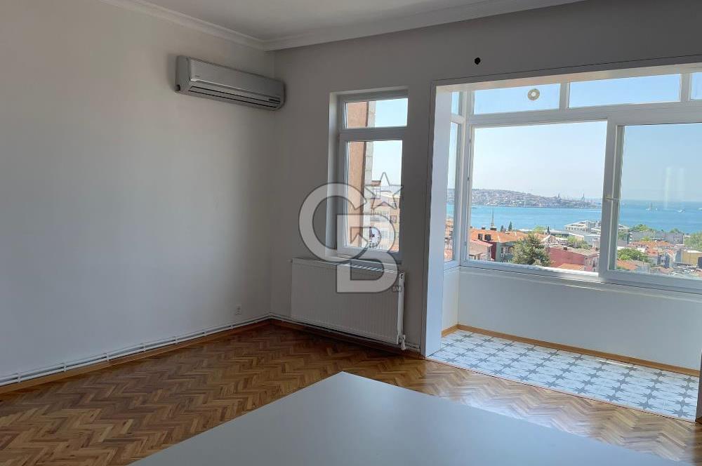 TÜRKALİ MAHALLESİ'NDE BOĞAZ MANZARALI 2+1 YENİLENMİŞ DAİRE