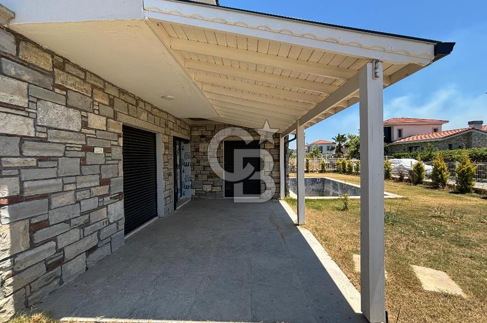 Tam Müstakil Havuzlu Satılık 4+1 Villa