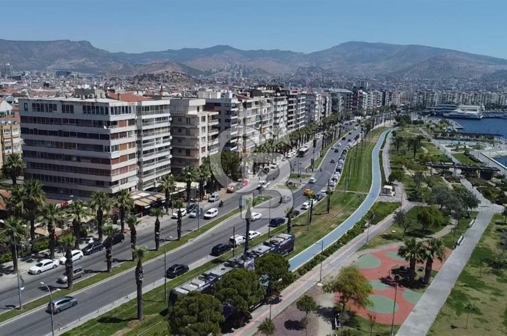 KARŞIYAKA YALI'DA 3+1 SATILIK DAİRE