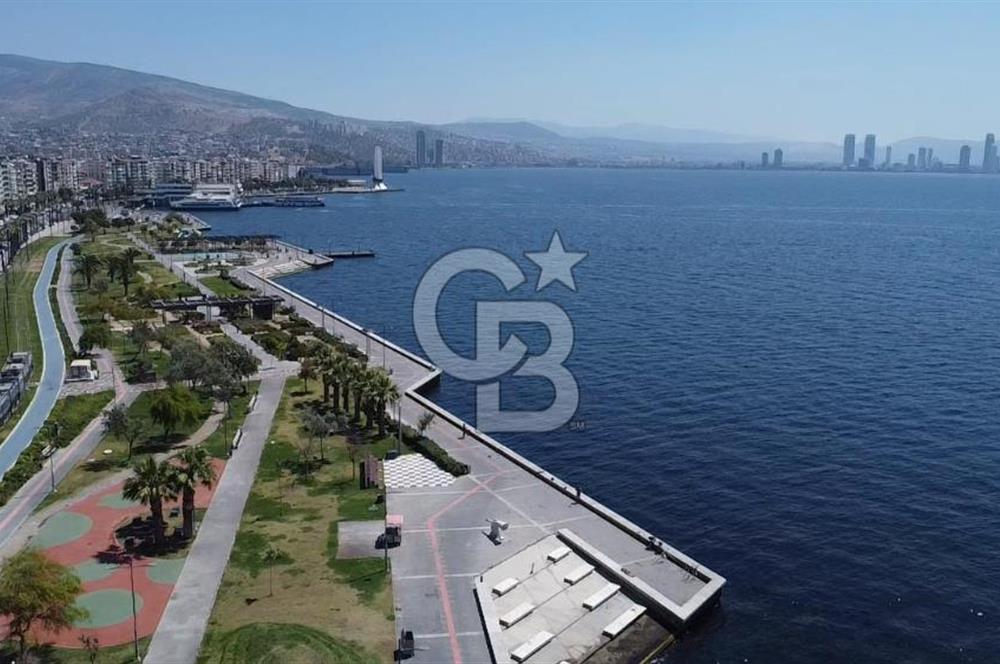 KARŞIYAKA YALI'DA 3+1 SATILIK DAİRE