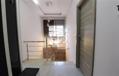 İzmir Bayraklının Merkezinde Kiralık 3+1 145 ² Dubleks Daire