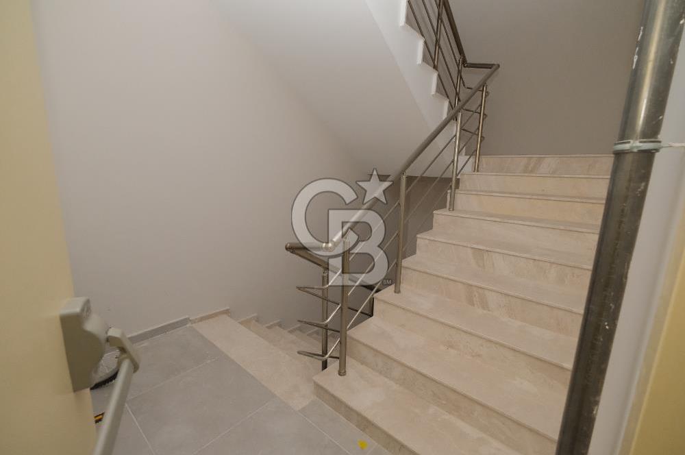                                       MENEMEN ULUKENTTE MERKEZİ KONUM DA 2+1 DAİRE      