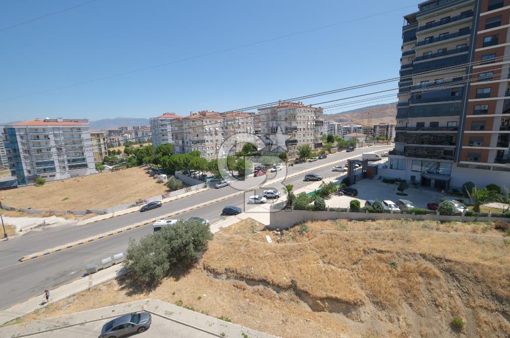                                       MENEMEN ULUKENTTE MERKEZİ KONUM DA 2+1 DAİRE      