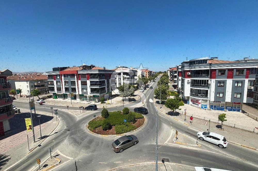 BALIKESİR BAHÇELİEVLER'DE KÖŞE KONUMDA, GENİŞ VE FERAH 3+1 SATILIK DAİRE!