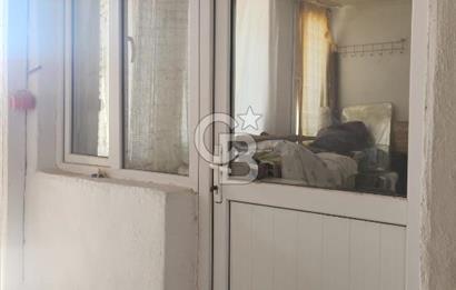 AKHİSAR BALLICA'DA TEK ODA MUTFAK WC BANYO KÖY EVİ