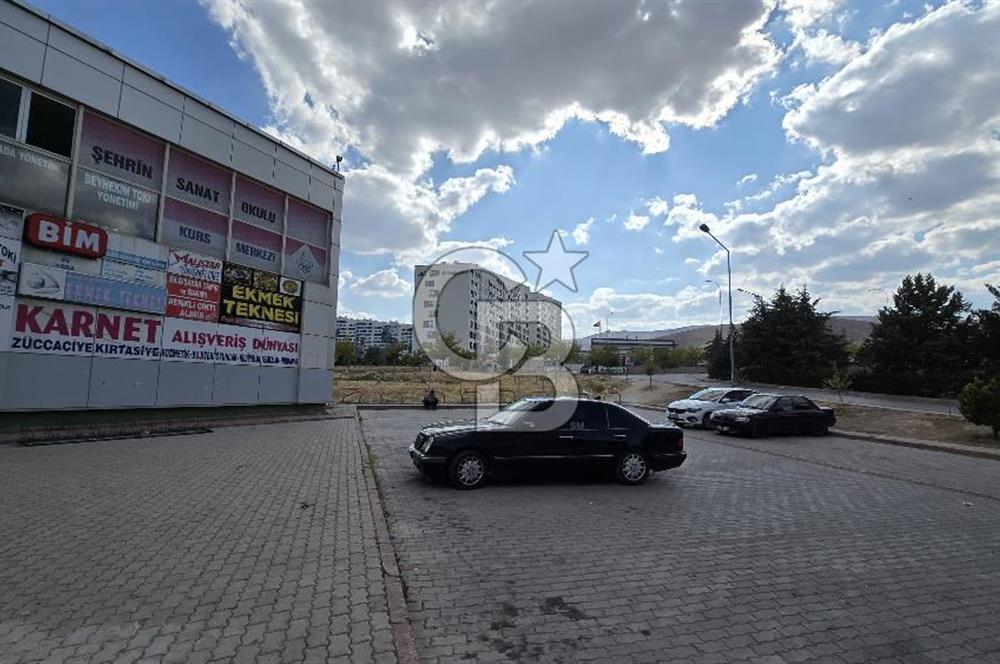 COLDWELL BANKERDAN YAZIR TOKİ AVM'DE SATILIK DÜKKAN