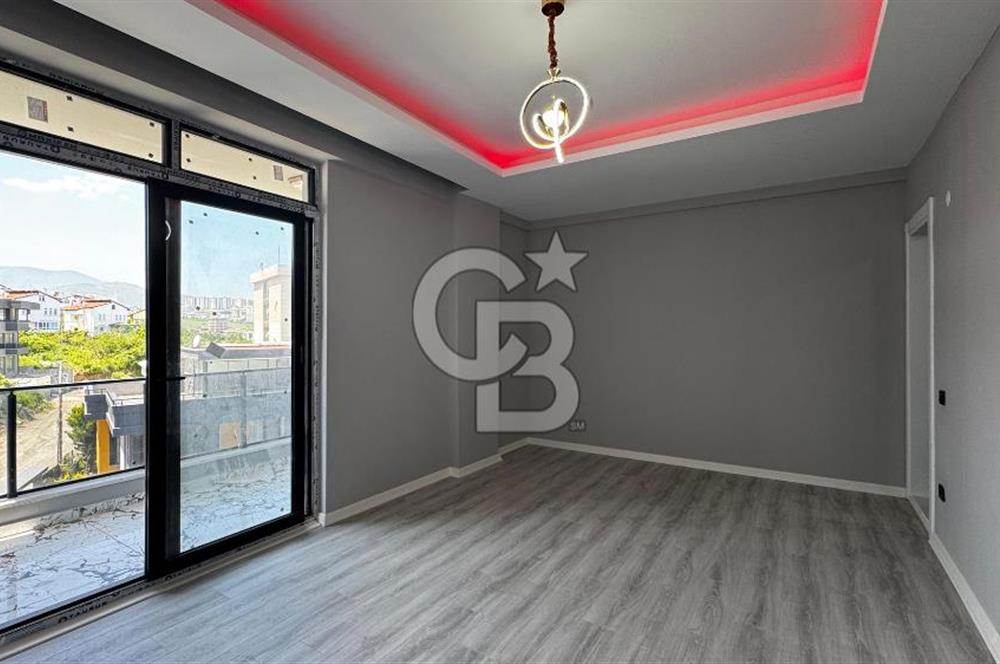 Deniz Manzaralı Geniş Kullanım Alanına Sahip 3+1 / 0 Daire