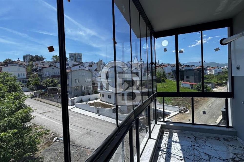 Deniz Manzaralı Geniş Kullanım Alanına Sahip 3+1 / 0 Daire