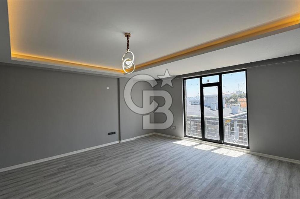 Deniz Manzaralı Geniş Kullanım Alanına Sahip 3+1 / 0 Daire