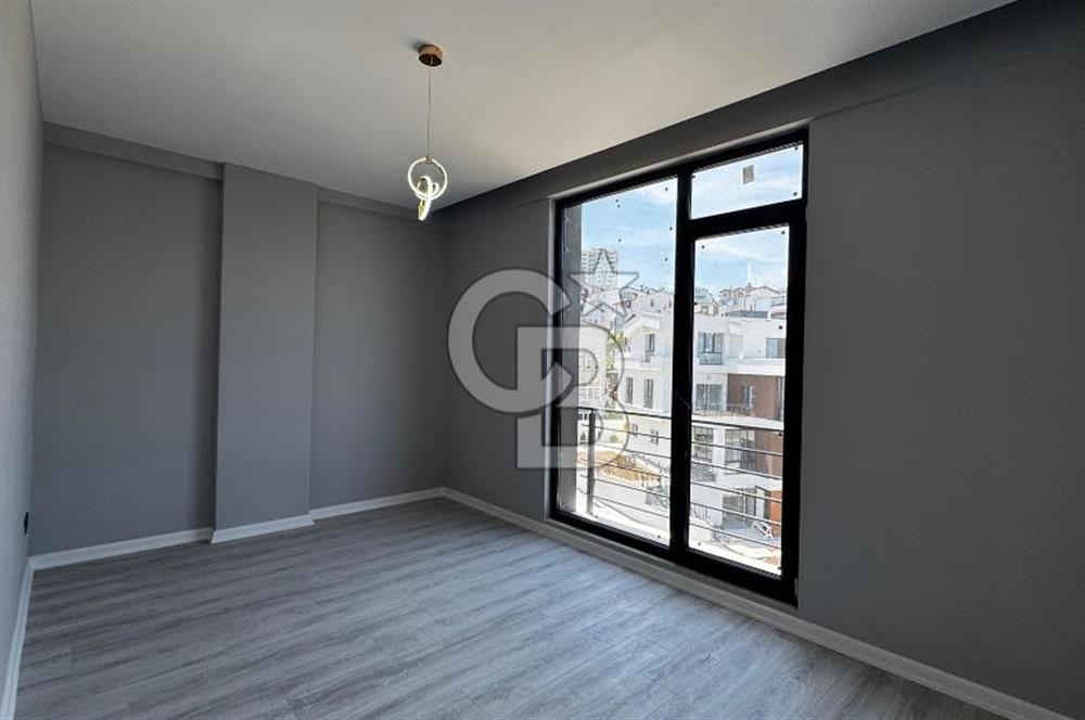 Deniz Manzaralı Geniş Kullanım Alanına Sahip 3+1 / 0 Daire