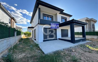 COLDWELL BANKER SAFİR'den YAKINCA da 5+1 SATILIK LÜKS VİLLA