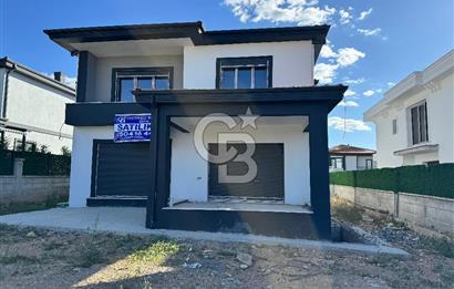 COLDWELL BANKER SAFİR'den YAKINCA da 5+1 SATILIK LÜKS VİLLA