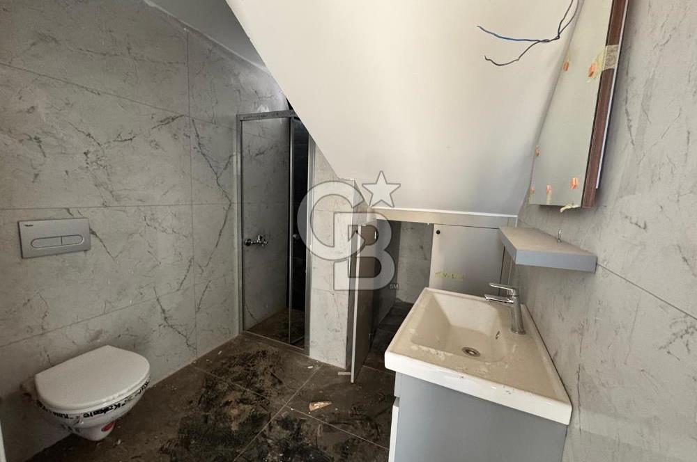 Müstakil Bahçeli Havuzlu 4+1 Satılık Villa