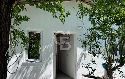HACISEKİLİLER MAHALLESİNDE MÜSTAKİL BAHÇE KULLANIMLI 2+1