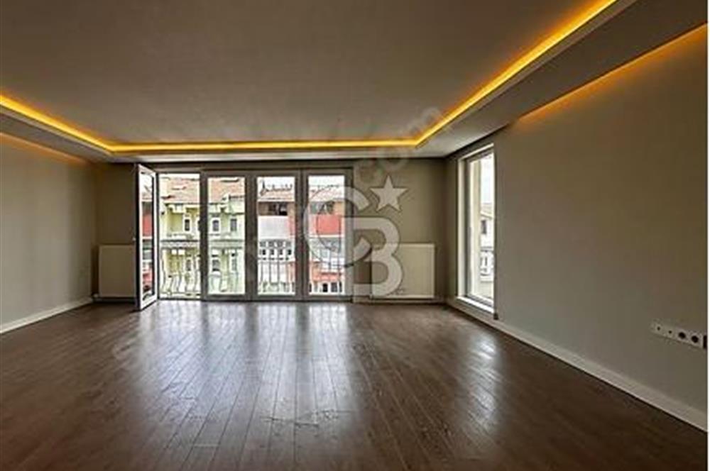MALTEPE DE ŞEHİT BAHADIR DEMİR CADDESİNDE LÜKS DUBLEKS DAİRE