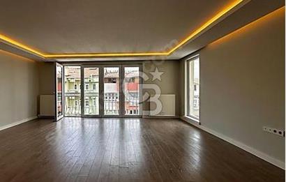 MALTEPE DE ŞEHİT BAHADIR DEMİR CADDESİNDE LÜKS DUBLEKS DAİRE