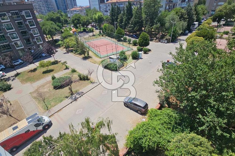 Girne Caddesi Soğukkuyu Mahallesinde Satılık 4+1 ara kat daire
