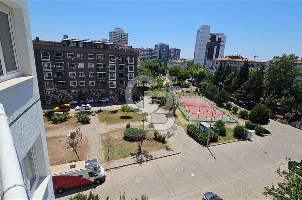 Girne Caddesi Soğukkuyu Mahallesinde Satılık 4+1 ara kat daire