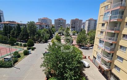 Girne Caddesi Soğukkuyu Mahallesinde Satılık 4+1 ara kat daire