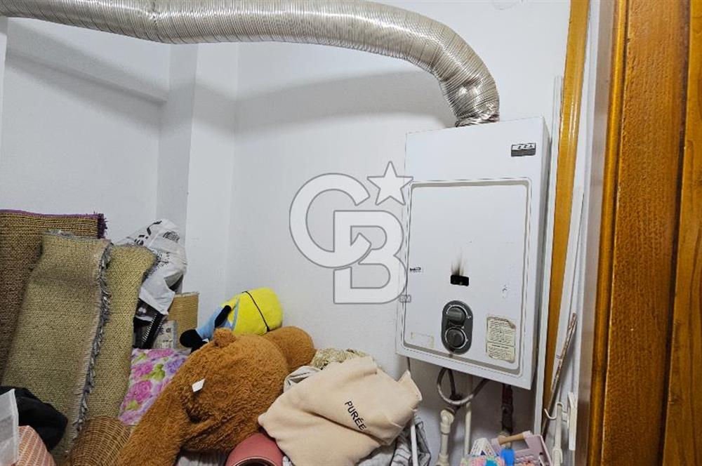 Girne Caddesi Soğukkuyu Mahallesinde Satılık 4+1 ara kat daire