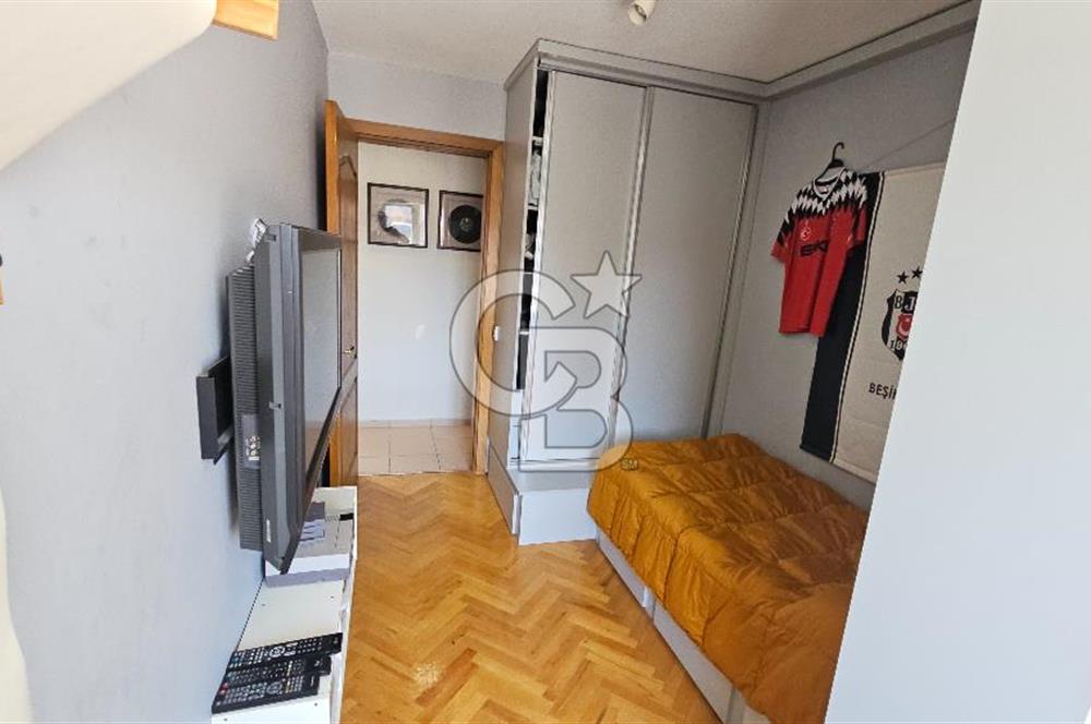 Girne Caddesi Soğukkuyu Mahallesinde Satılık 4+1 ara kat daire