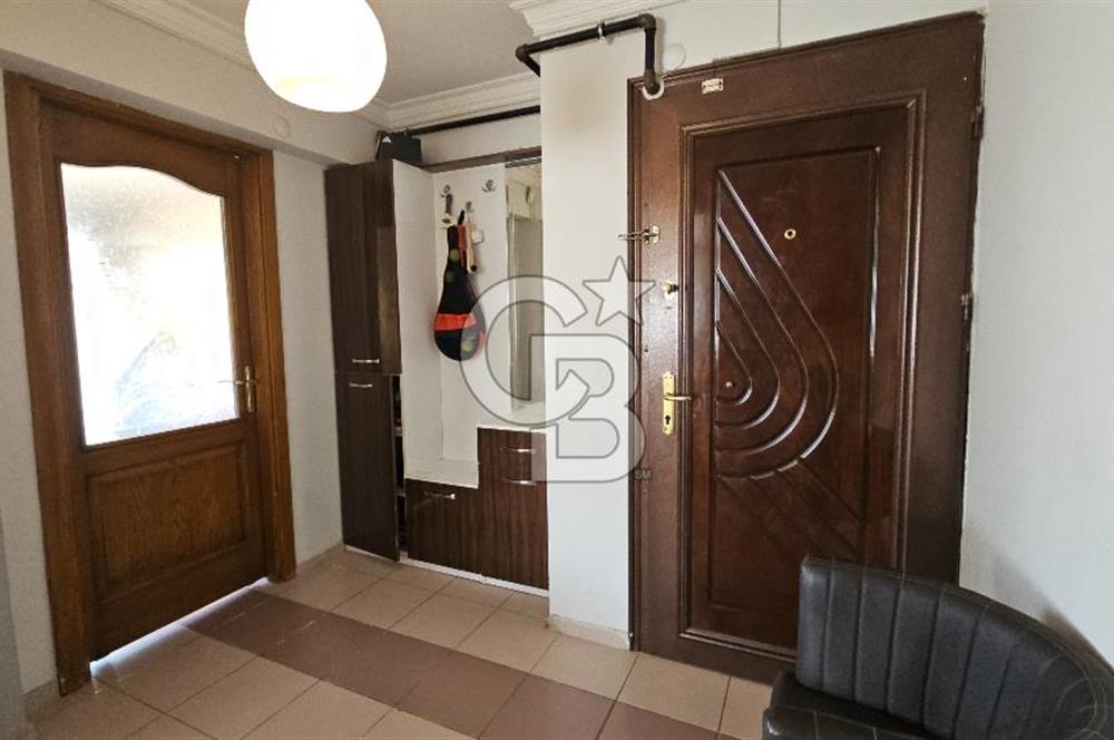 Girne Caddesi Soğukkuyu Mahallesinde Satılık 4+1 ara kat daire