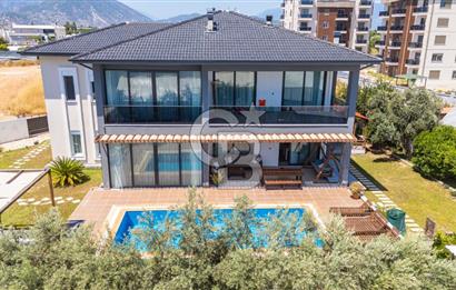ANTALYA FİNİKE'DE SATILIK ULTRA LÜKS VİLLA