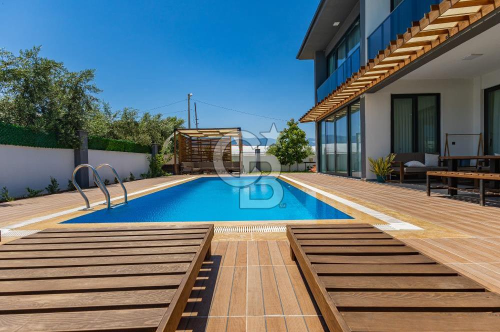 ANTALYA FİNİKE'DE SATILIK ULTRA LÜKS VİLLA
