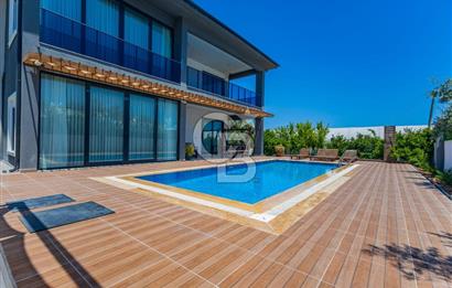 ANTALYA FİNİKE'DE SATILIK ULTRA LÜKS VİLLA