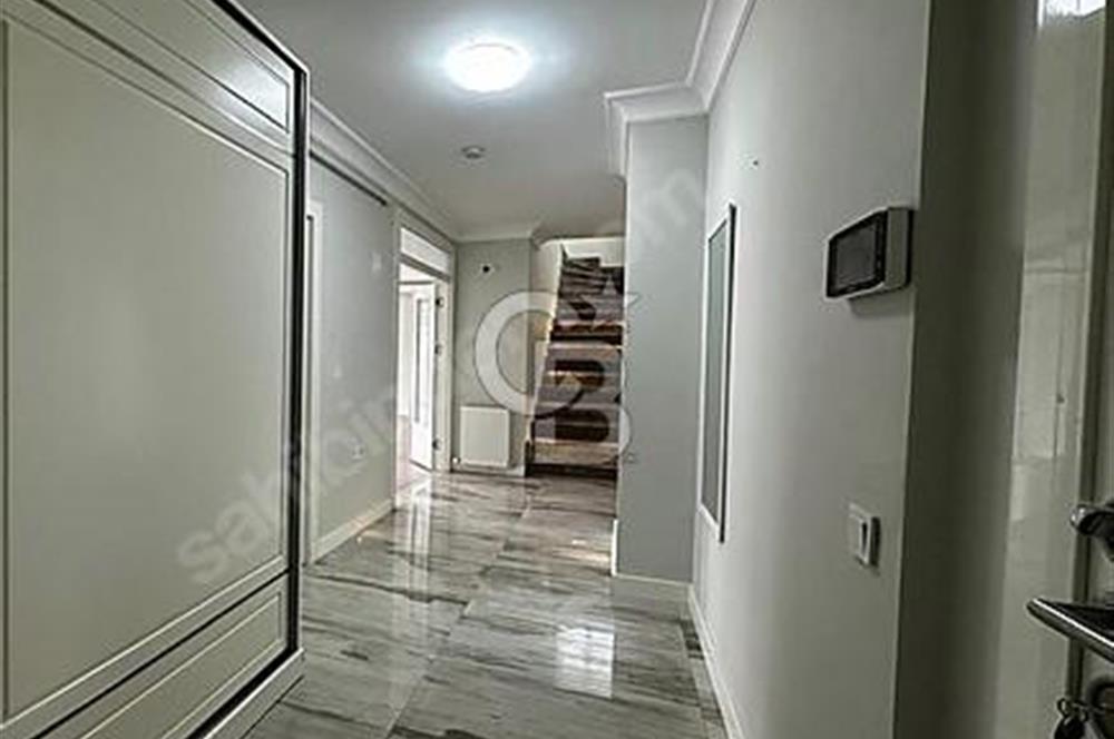 MALTEPE DE ŞEHİT BAHADIR DEMİR CADDESİNDE LÜKS DUBLEKS DAİRE