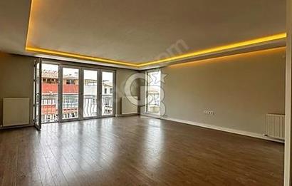 MALTEPE DE ŞEHİT BAHADIR DEMİR CADDESİNDE LÜKS DUBLEKS DAİRE