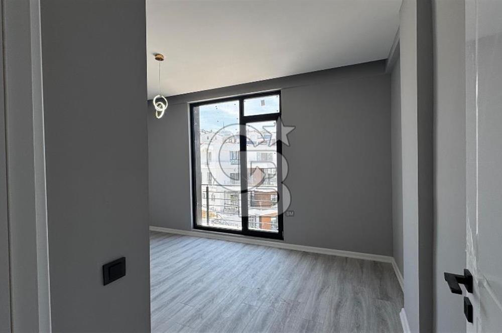 Deniz Manzaralı Geniş Kullanım Alanına Sahip 3+1 / 0 Daire