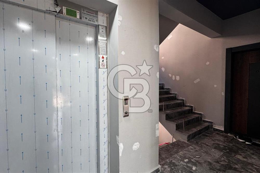 Deniz Manzaralı Geniş Kullanım Alanına Sahip 3+1 / 0 Daire