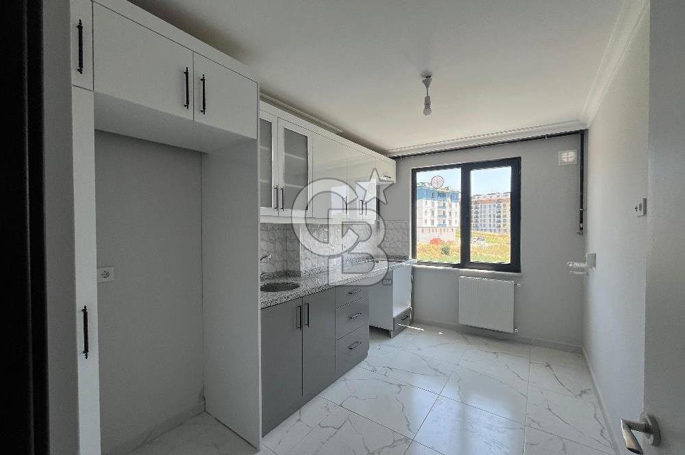 Hadımköy Merkez'de Sıfır, Şık Dizaynlı 4+1 Dubleks Daire!