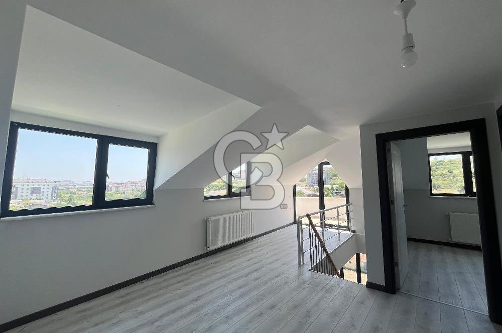 Hadımköy Merkez'de Sıfır, Şık Dizaynlı 4+1 Dubleks Daire!