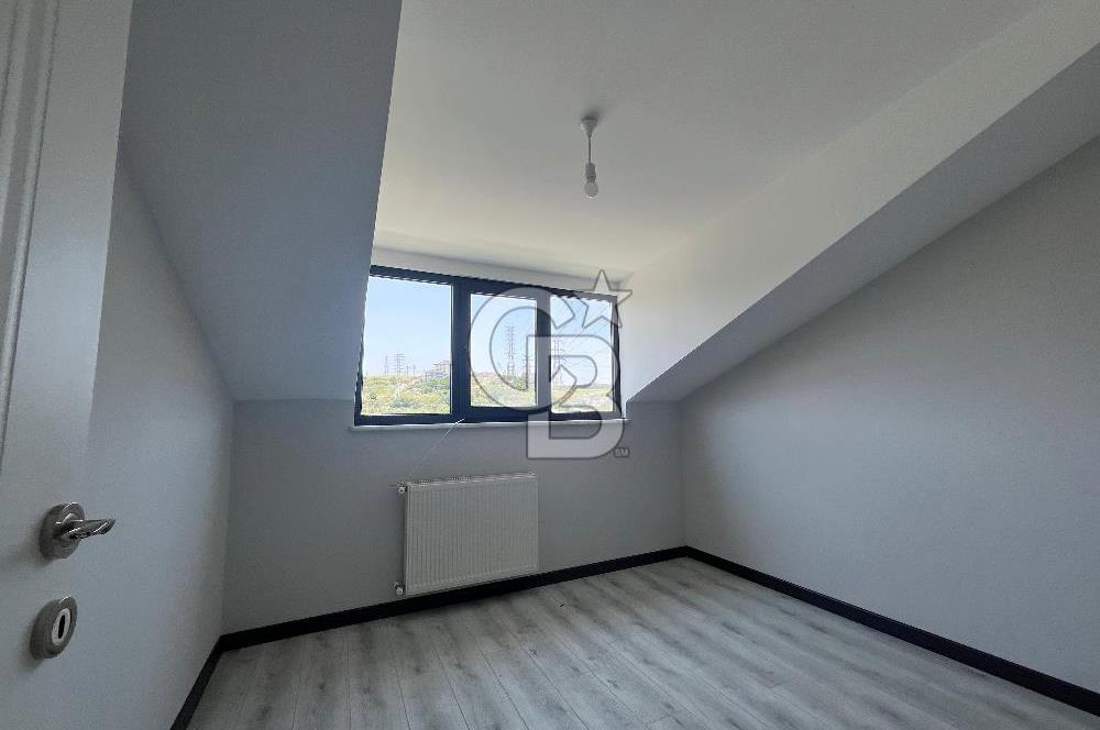 Hadımköy Merkez'de Sıfır, Şık Dizaynlı 4+1 Dubleks Daire!