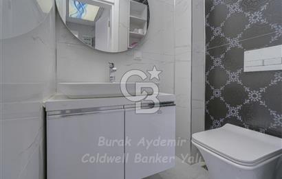  Dikili Cumhuriyet Mahallesi’nde 6+1 Müstakil Tripleks Villa – 300 m² Arsa Paylı, Otoparklı, 3 Teraslı