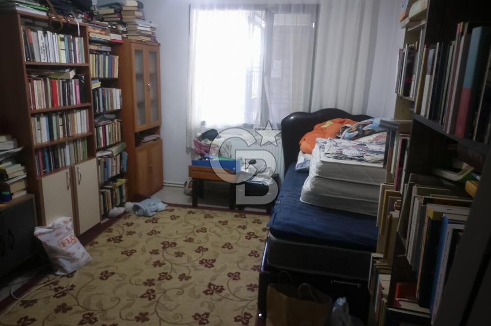 CB İYA GAYRİMENKUL' DEN KARŞIYAKA ŞEMİKLERDE SATILIK 1+1 DAİRE