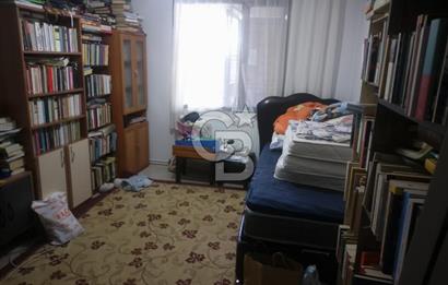 CB İYA GAYRİMENKUL' DEN KARŞIYAKA ŞEMİKLERDE SATILIK 1+1 DAİRE