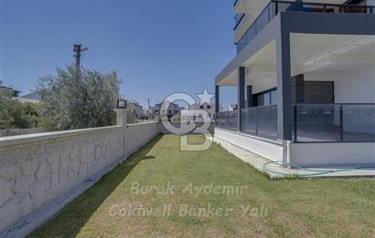  Dikili Cumhuriyet Mahallesi’nde 6+1 Müstakil Tripleks Villa – 300 m² Arsa Paylı, Otoparklı, 3 Teraslı
