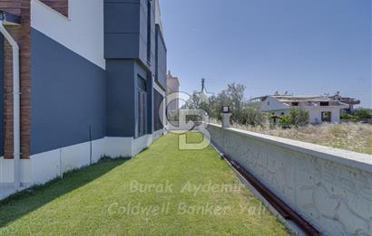  Dikili Cumhuriyet Mahallesi’nde 6+1 Müstakil Tripleks Villa – 300 m² Arsa Paylı, Otoparklı, 3 Teraslı