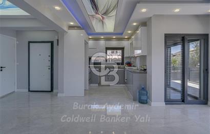  Dikili Cumhuriyet Mahallesi’nde 6+1 Müstakil Tripleks Villa – 300 m² Arsa Paylı, Otoparklı, 3 Teraslı