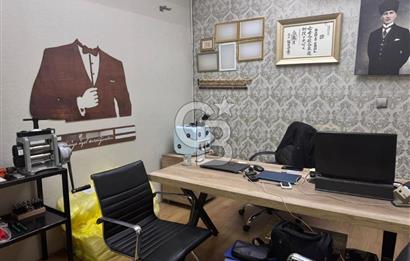 Üsküdar Kuyumcular Çarşısı'nda Satılık Net 24 m² Dükkan