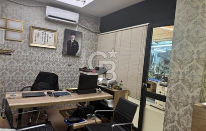 Üsküdar Kuyumcular Çarşısı'nda Satılık Net 24 m² Dükkan