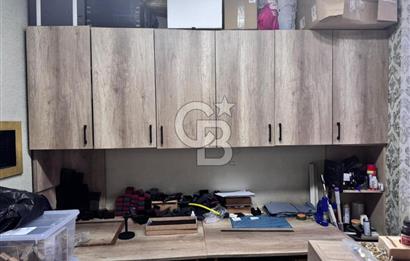 Üsküdar Kuyumcular Çarşısı'nda Satılık Net 24 m² Dükkan