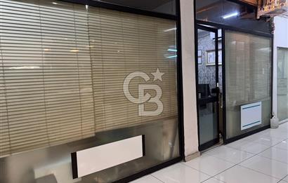 Üsküdar Kuyumcular Çarşısı'nda Satılık Net 24 m² Dükkan