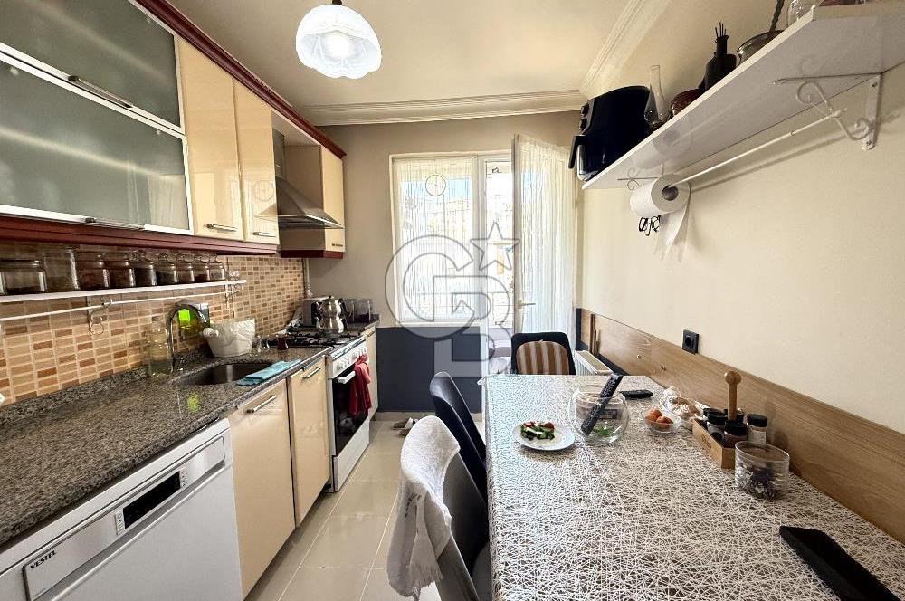 Ümraniye İstiklal Mahallesi nde Satılık 2 + 1 Daire
