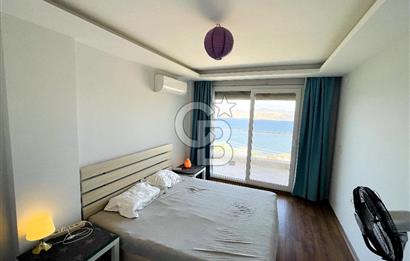 YENİ FOÇA'DA EŞSİZ MANZARALI MÜSTAKİL TRİPLEX VİLLA 