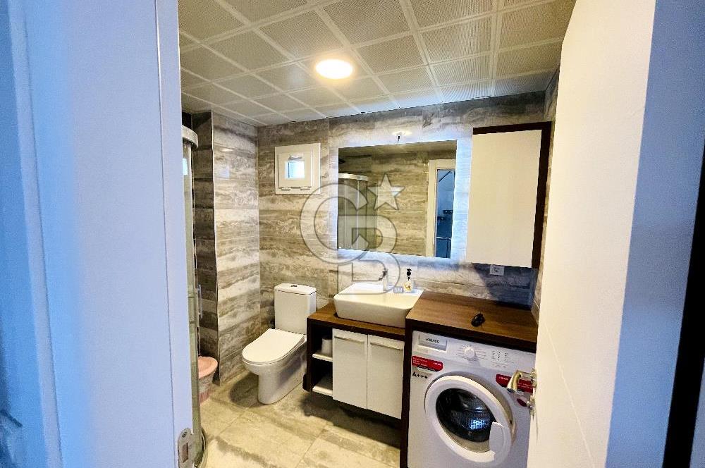 YENİ FOÇA'DA EŞSİZ MANZARALI MÜSTAKİL TRİPLEX VİLLA 