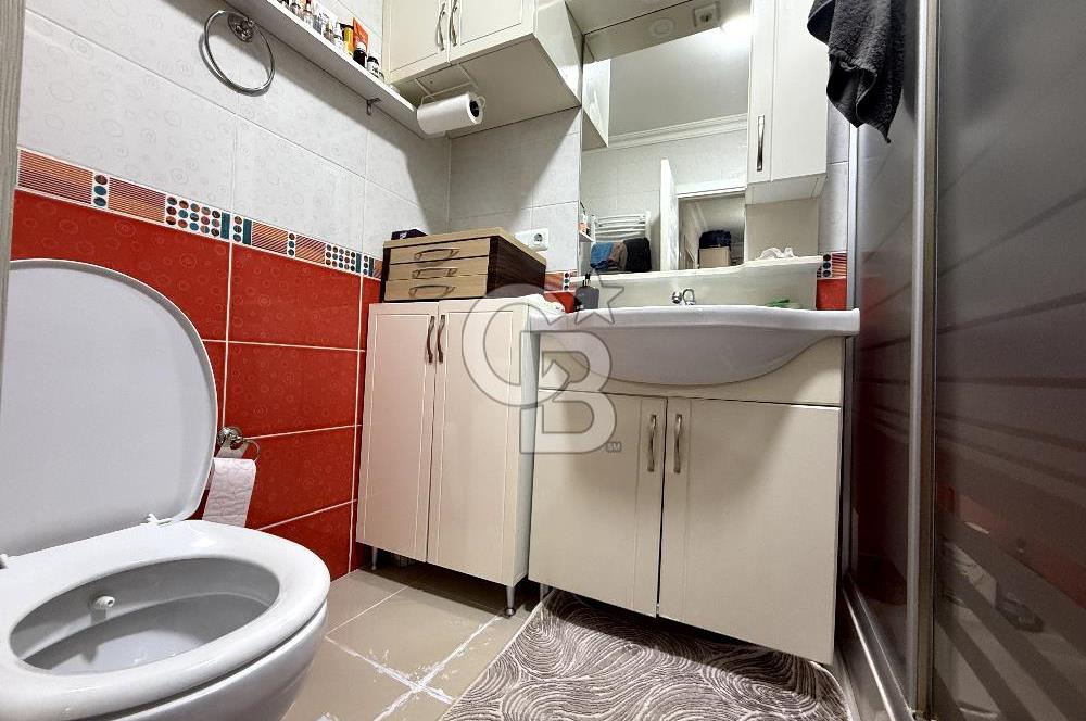 Ümraniye İstiklal Mahallesi nde Satılık 2 + 1 Daire